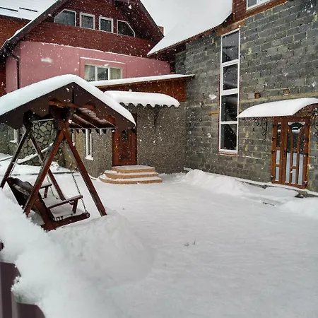 карпатські ночі Apartment *