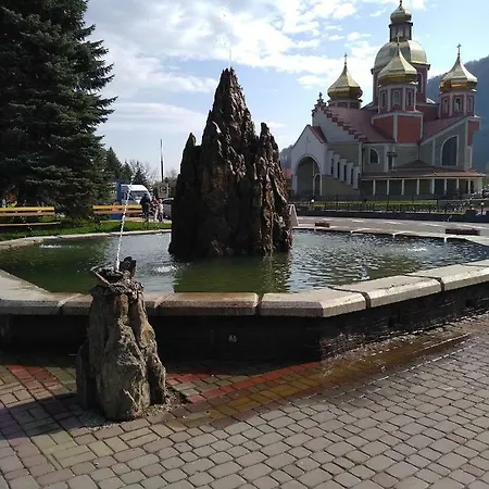 карпатські ночі Apartment *